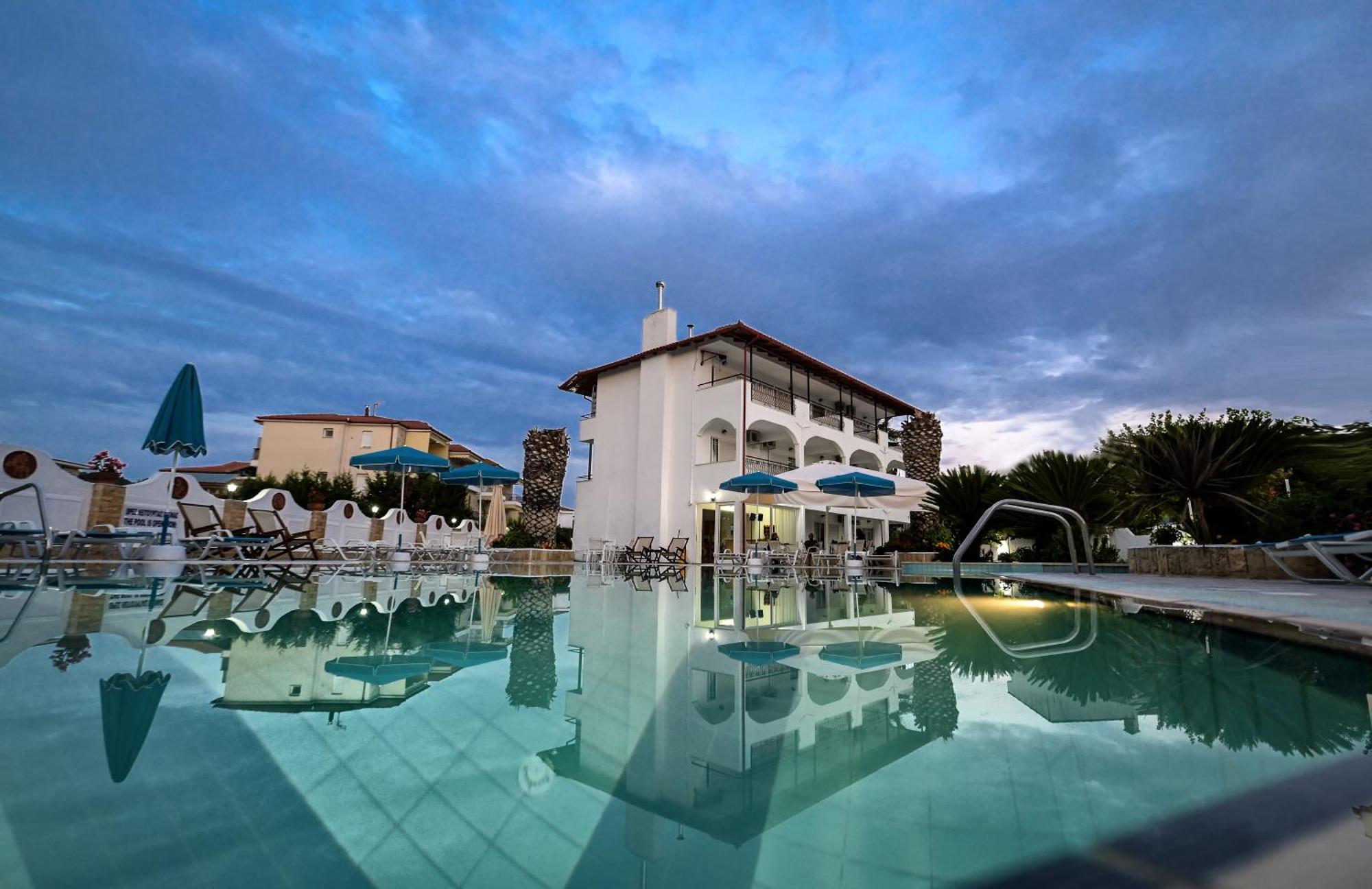 Estia Hotel Fourka Esterno foto