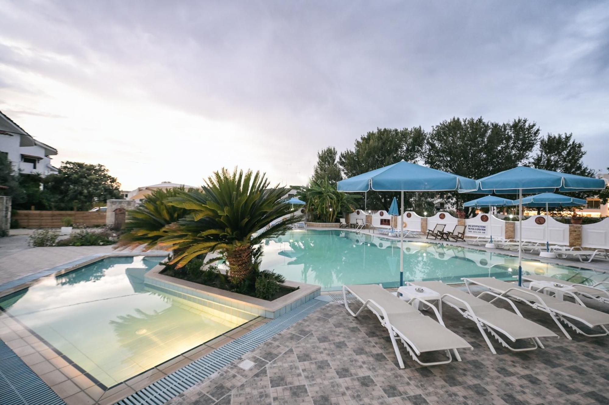 Estia Hotel Fourka Esterno foto